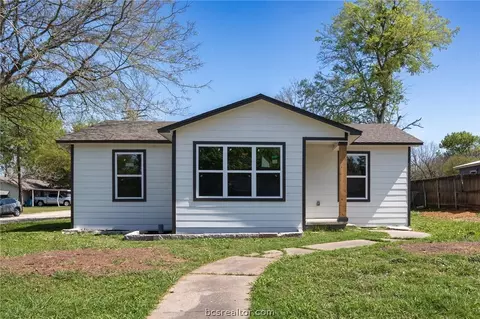520 Victoria St, Navasota, TX 77868