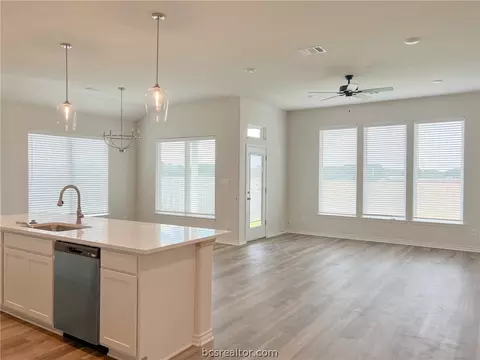 3169 Charge Ln, Bryan, TX 77808 photo 3