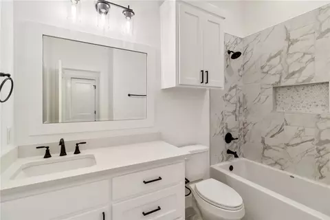 Bath - 4757 N Stonecrest Ct, Bryan, TX 77808 photo 4 of 4