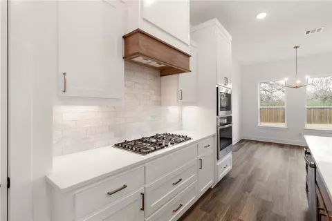 Kitchen - 4757 N Stonecrest Ct, Bryan, TX 77808 photo 4 of 4