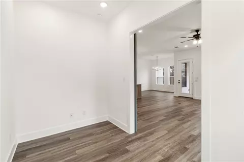 Entry Way - 4757 N Stonecrest Ct, Bryan, TX 77808 photo 4 of 5