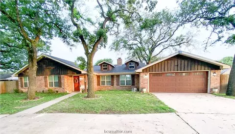 730 6th St, Somerville, TX 77879