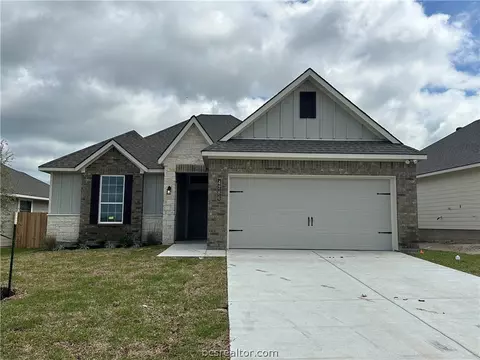 4786 Holm Oak Rd, College Station, TX 77845