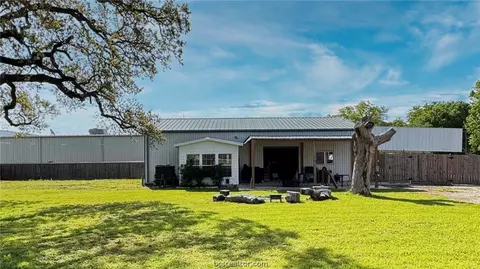 856 Avenue C, Somerville, TX 77879