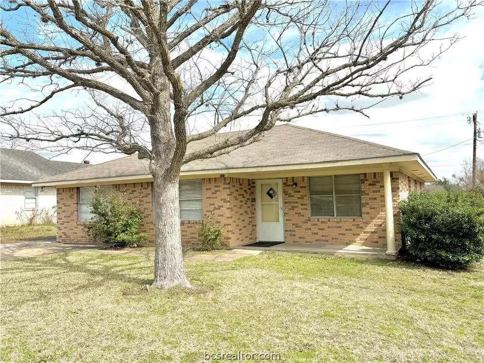 802 Hillside Dr, Brenham, TX 77833 19 Photos Movoto