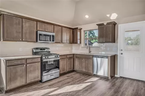 2797 Messenger Way, Bryan, TX 77808 photo 6