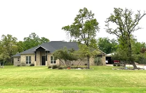 17337 Halona Ct, College Station, TX 77845