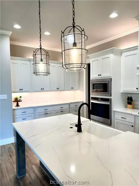 Kitchen - 3621 Dawn Ct, Bryan, TX 77802 photo 5 of 6