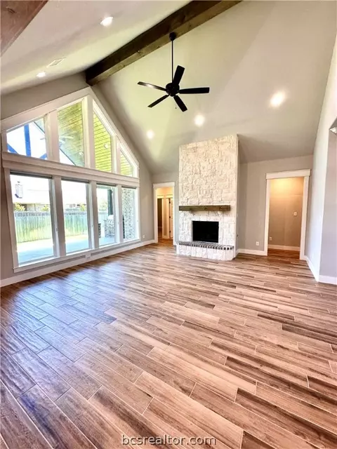 Living - 3621 Dawn Ct, Bryan, TX 77802 photo 3 of 5