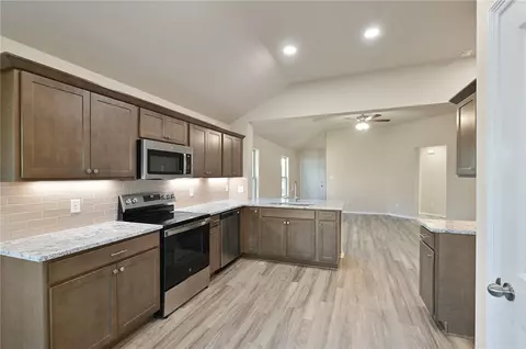 2812 Messenger Way, Bryan, TX 77803 photo 5