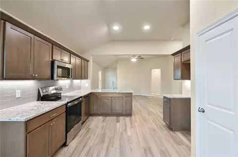 2812 Messenger Way, Bryan, TX 77803 photo 7