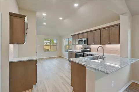 2812 Messenger Way, Bryan, TX 77803 photo 4