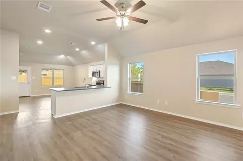 2802 Messenger Way, Bryan, TX 77803 photo 3