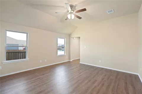 2802 Messenger Way, Bryan, TX 77803 photo 2