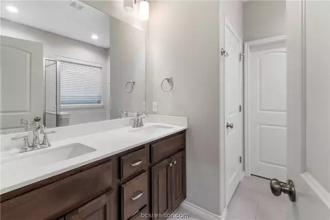 2111 Mountain Wind Loop, Bryan, TX 77807 photo 14