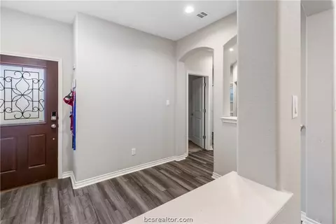 2111 Mountain Wind Loop, Bryan, TX 77807 photo 3