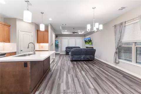 2111 Mountain Wind Loop, Bryan, TX 77807 photo 5