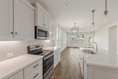 2804 Messenger Way, Bryan, TX 77803 photo 9