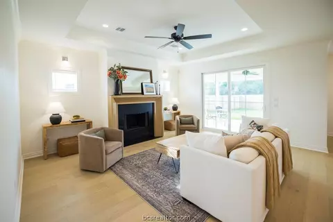 2920 Spector Dr, Bryan, TX 77808 photo 5
