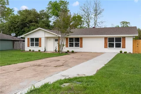 2911 Indiana Ave, Bryan, TX 77803
