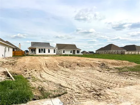 3132 Charge Ln, Bryan, TX 77808 photo 4