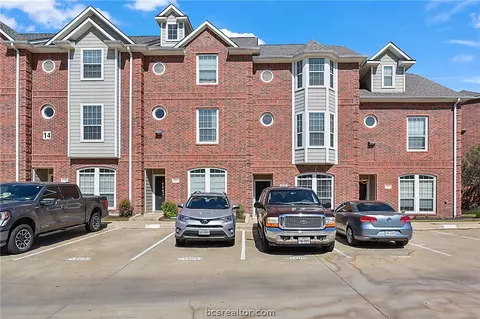 305 Holleman #1406, College Station, TX 77840