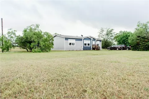 5724 Standing Rock Rd, Bryan, TX 77808