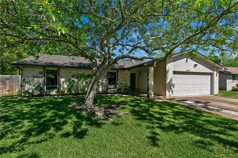 1203 Austin Ave, College Station, TX 77845