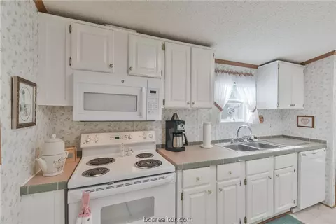 11154 Hillcrest Dr, Conroe, TX 77303 photo 17