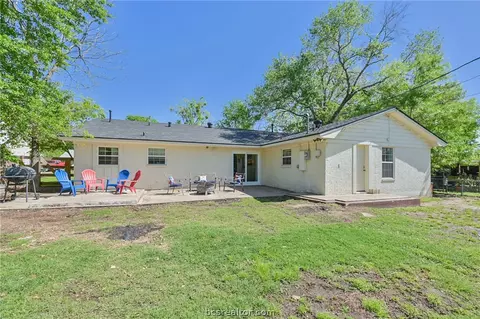 1204 Garden Ln, Bryan, TX 77802 photo 17
