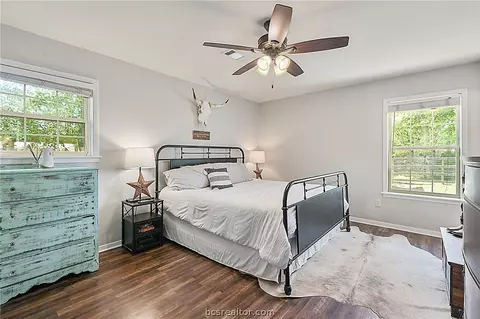 1204 Garden Ln, Bryan, TX 77802 photo 11