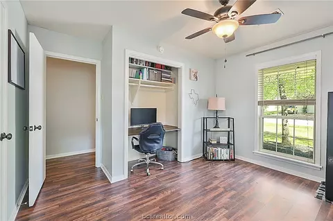 1204 Garden Ln, Bryan, TX 77802 photo 14