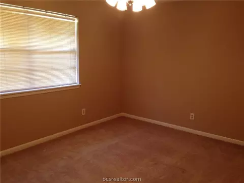 1107 Sage Ave, Bryan, TX 77803 photo 8