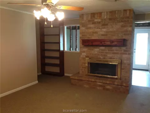 1107 Sage Ave, Bryan, TX 77803 photo 4