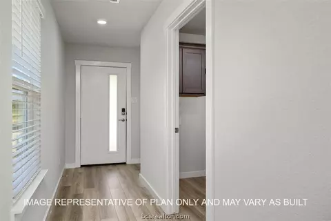 917 Lady Bird Ln, College Station, TX 77845