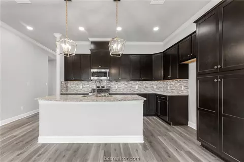 Kitchen - 4655 S Stonecrest Ct, Bryan, TX 77808 photo 2 of 4