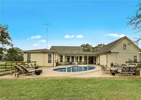 Exterior - 9450 Deep Well Rd, Bryan, TX 77808 photo 6 of 12
