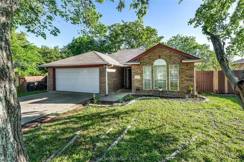 221 Copper Falls Dr, Bryan, TX 77803