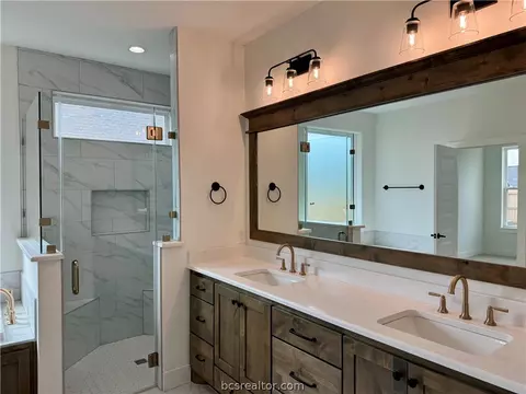 Bath - 3537 Chantilly Path, Bryan, TX 77808 photo 1 of 3