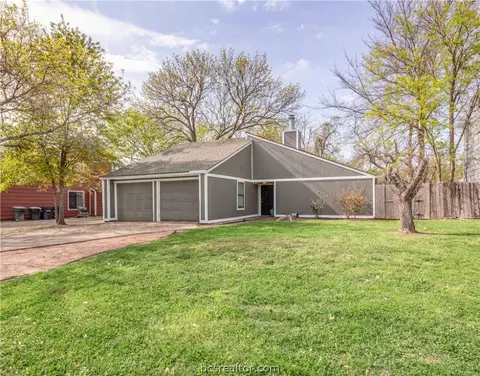 1600 Lemon Tree Ln, College Station, TX 77840