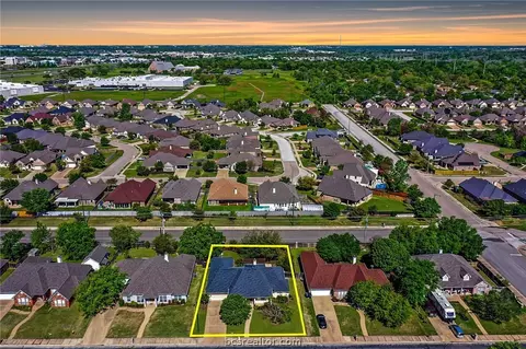 8304 Shadow Oaks, College Station, TX 77845