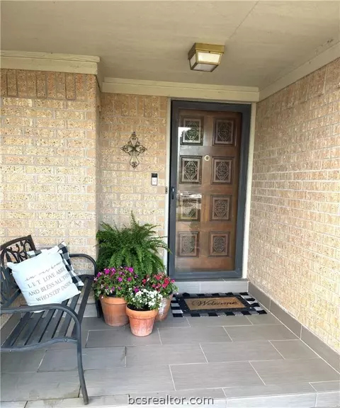 2507 Arbor Dr, Bryan, TX 77802 photo 3
