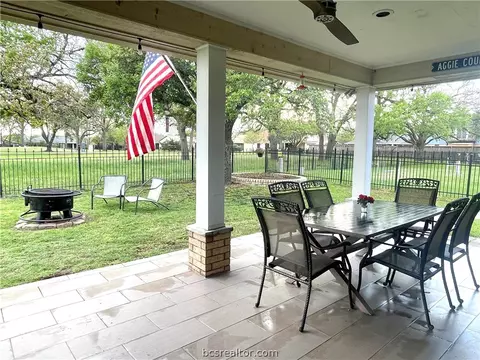 2507 Arbor Dr, Bryan, TX 77802 photo 5