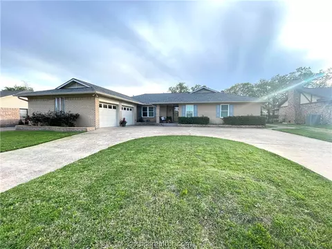 2507 Arbor Dr, Bryan, TX 77802 photo 2