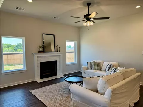 3035 Teller Dr, Bryan, TX 77808 photo 4