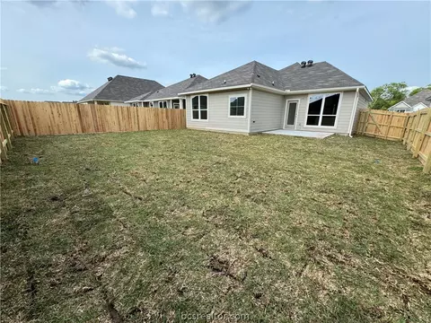 Exterior - 1925 Chief St, Bryan, TX 77807 photo 10 of 11