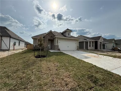 Exterior - 1925 Chief St, Bryan, TX 77807 photo 5 of 11