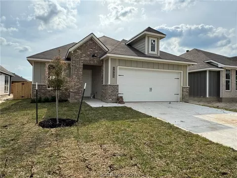 Exterior - 1925 Chief St, Bryan, TX 77807 photo 2 of 11