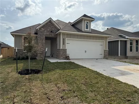 Exterior - 1925 Chief St, Bryan, TX 77807 photo 6 of 11