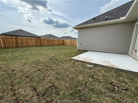 Exterior - 1925 Chief St, Bryan, TX 77807 photo 7 of 11